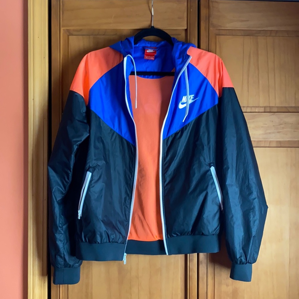 Nike women’s full zip windbreaker